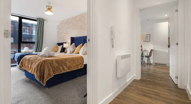 Oceanic Bliss Sleeps 7 With Netflix, Забронировать Отель Отели Англии 3 звезды, 3*