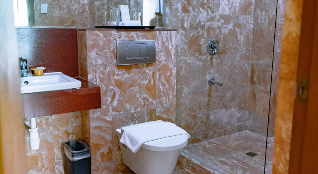 Номер Executive Crown Regency Beach Resort