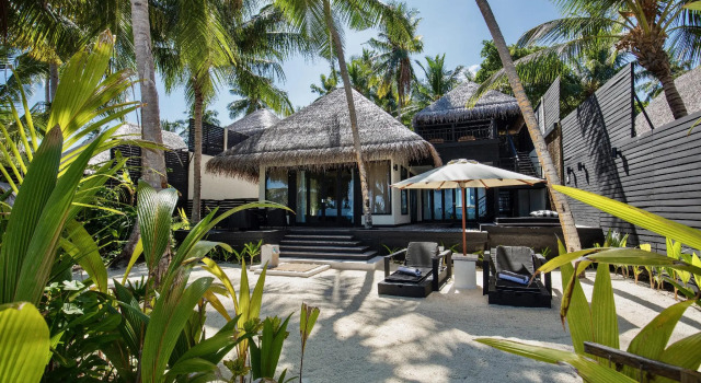 Вилла с балконом и с красивым видом из окна Outrigger Konotta Maldives Resort