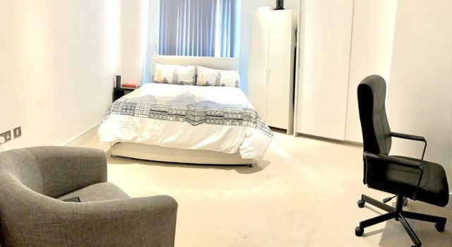 Stunning 1-bed Apartment in London Royal Excel, Varaa Huoneisto Asunnot kohteessa Merseyside, Huoneisto