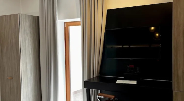 Двухместный номер Premium с балконом и с видом на внутренний двор VENEZIANA Boutique Hotel Superior