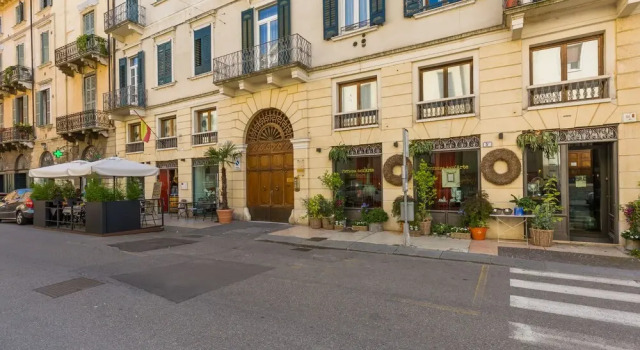 Verona For Rent Affresco