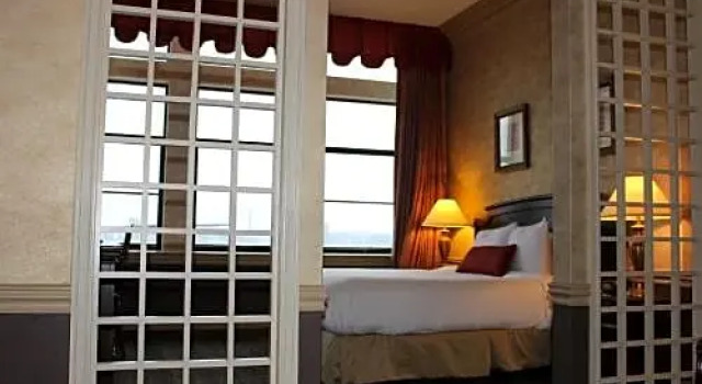 Люкс Executive Roberts Riverwalk Hotel Detroit