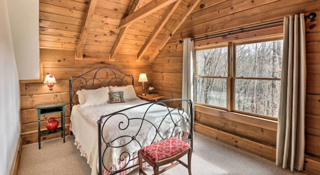 Коттедж Private Sapphire Valley Resort Cabin w/ Mtn Views!
