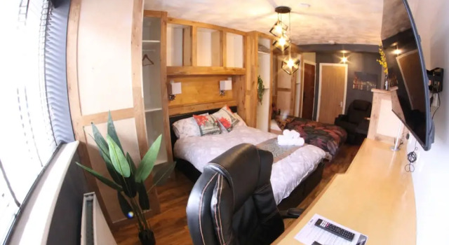 Двухместные апартаменты с балконом College Street Abode - Guest House