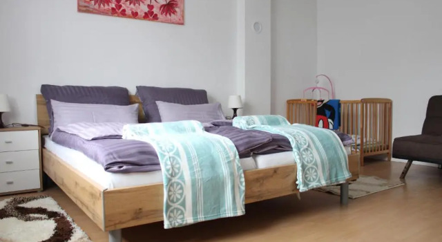 Holiday House Huszar, Book Hotel  