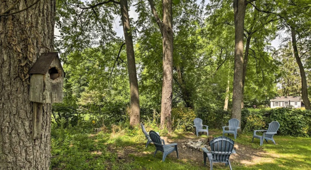 Lake Nagawicka Home - 2 Blocks to Boat Launch, Rezervovat Hotel Delafield Wisconsin