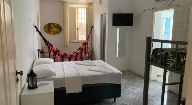 Porto das Palmeiras Hostel, Забронировать Хостел Хостелы Сальвадора, рядом с Santo Antonio da Barra Fort, Хостел
