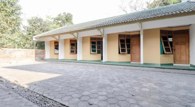 Standardowy dwuosobowy pokój Satriafi Hotel