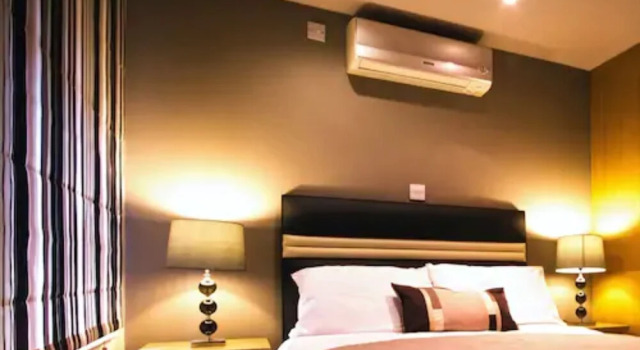 Thameside Hotel