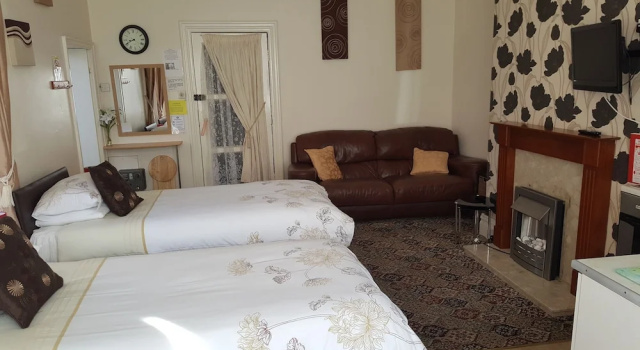 Студия Norwyn Court Holiday Apartments