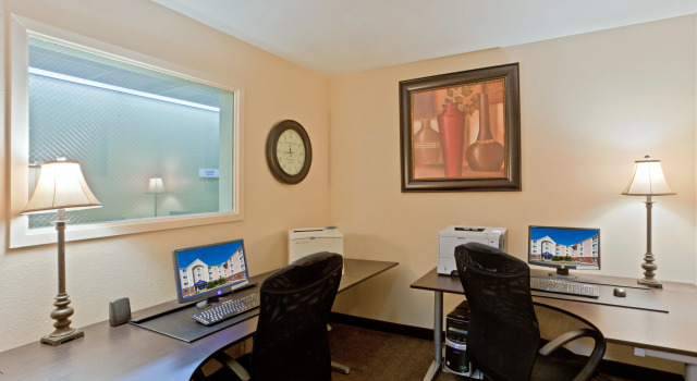 Candlewood Suites Herndon by IHG