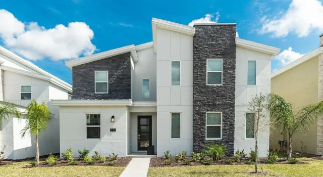 Championsgate Resort 8 Bedroom Home with Game Room+Pool 8 Home, Varaa Lomakeskus Lomahotellit kohteessa Florida, Lomakeskus