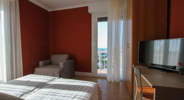 Двухместный номер Standard с видом на озеро Hotel Bardolino