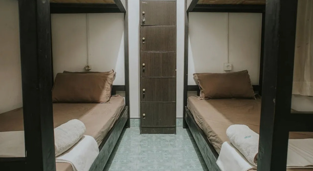 Кровать в общем номере с балконом Palma Bed & Breakfast - Hostel