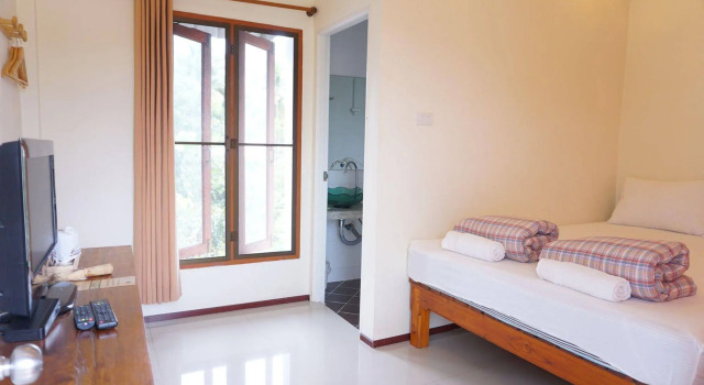 Baan Chanbhu, Varaa Hotelli Hotellit North-Eastern Thailand pysäköinnillä, Pysäköinti
