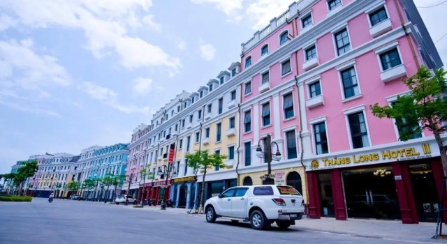 Thăng Long Hotel II, Забронировать Отель Отели Халонг с парковкой, Парковка