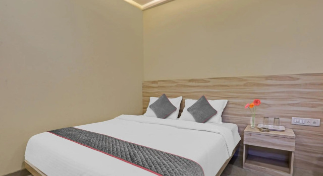 Collection O 80650 Hotel Kiwi International