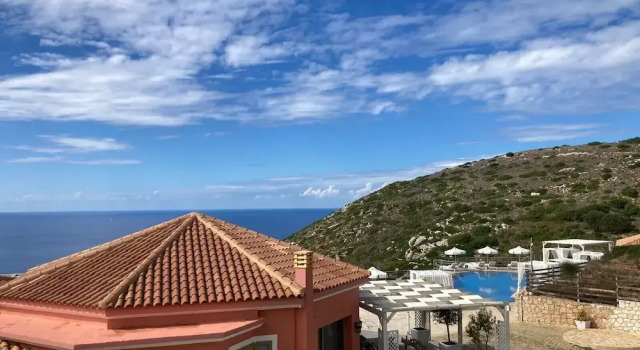 Полулюкс с балконом и с видом на бассейн Petani Bay Hotel