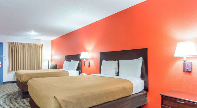 Четырёхместный номер Standard Econo Lodge Laurel