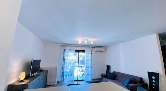 PORTO PIANO 2 pièces au coeur de la ville, Varaa Hotelli Propriano 
