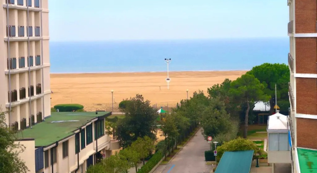 Grazioso Appartamento n 70 a Bibione a 100mt dal mare, Забронировать Апартаменты/квартира Отели Бибионе-Пинеда с парковкой, рядом с Долина Вальгранде, Парковка