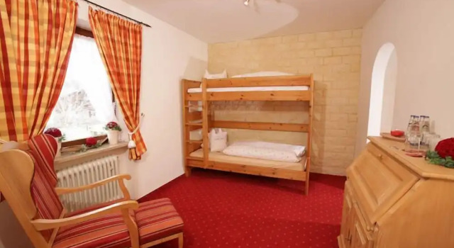 Hotel Garni Eder, Reserva ahora Hotel Hoteles en Tegernsee con aparcamiento, Aparcamiento