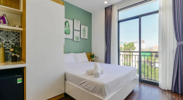 Двухместная студия с балконом Cozrum Homes The Gallery Residence