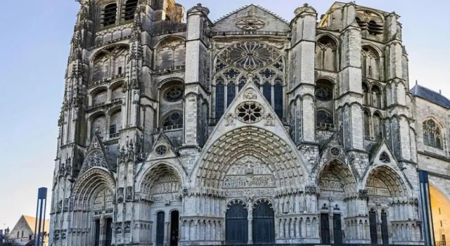 Appartements des Bigarelles à Bourges, Rezervovat Apartmán Hotely v Cher s parkováním, Parkování