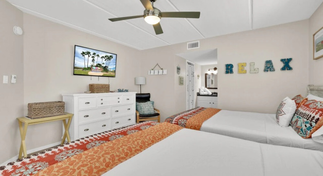 Gulf Coast Condominium Unit 4 2 Bedroom Condo by RedAwning, Buchen Sie Ferienwohnung Padre Island USA