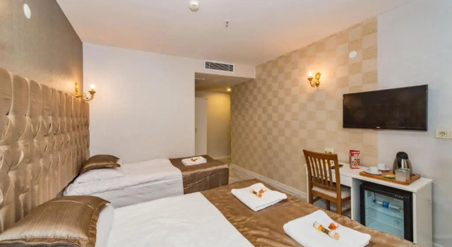 Трёхместный номер Standard Grand Pamir Hotel