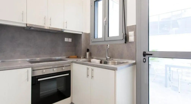 Коттедж с 5 комнатами Spacious 4BR House Near Acropolis Roof Garden 12 Guests