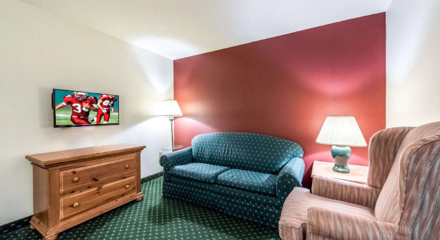 Двухместный люкс Red Roof Inn & Suites Knoxville East