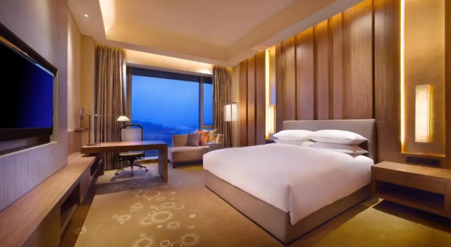 Двухместный номер с клубным доступом Hyatt Regency Guiyang