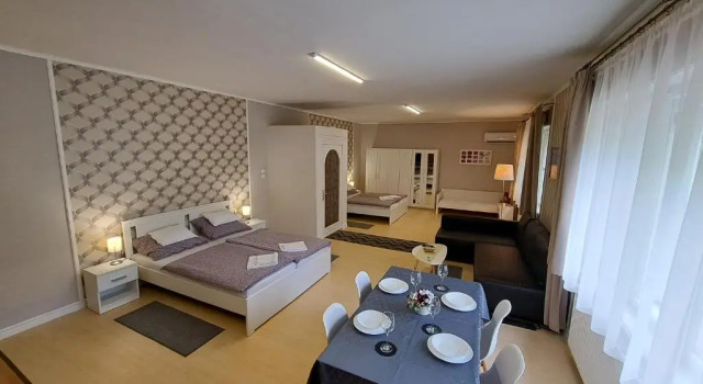 Номер Deluxe Árkád Apartmanház Szeged