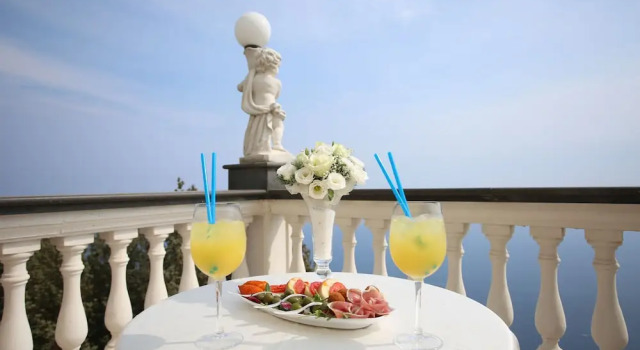 Трёхместный номер Standard с балконом Grand Hotel Sant'Orsola