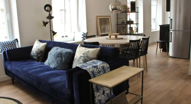 Апартаменты A stylish apartment in the centre of town