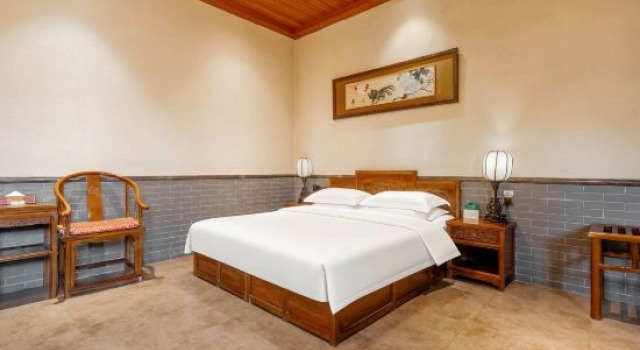 Двухместный семейный люкс Chong Ning Castle Hotel