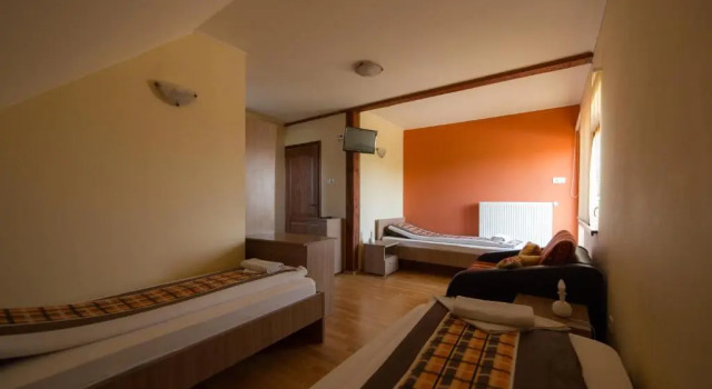 Bíbic Vendégházak, Prenota Hotel  