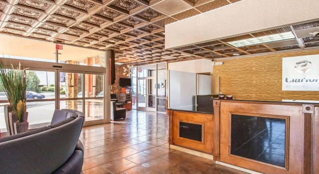 Clarion Inn & Suites University Center, Rezerwuj Hotel Auburn Alabama
