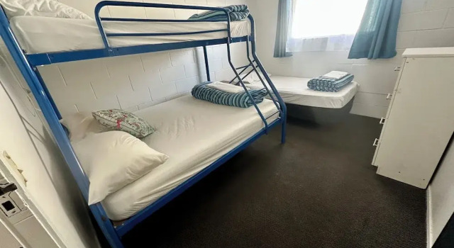 Четырёхместный номер Standard Happy Apple Backpackers