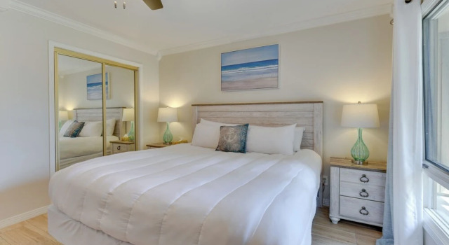 Апартаменты Chic Miramar Beach Condo With Pool Access!