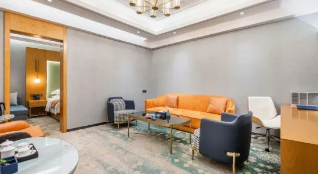 Люкс Wuwei Jinma Yindu International Hotel (Wanda Plaza)