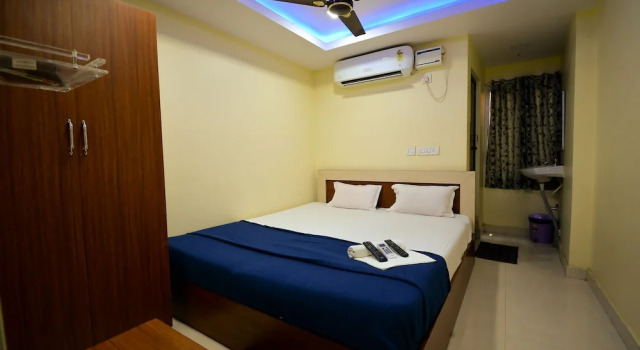 Номер Standard с балконом HOTEL CORAL INN -HCI