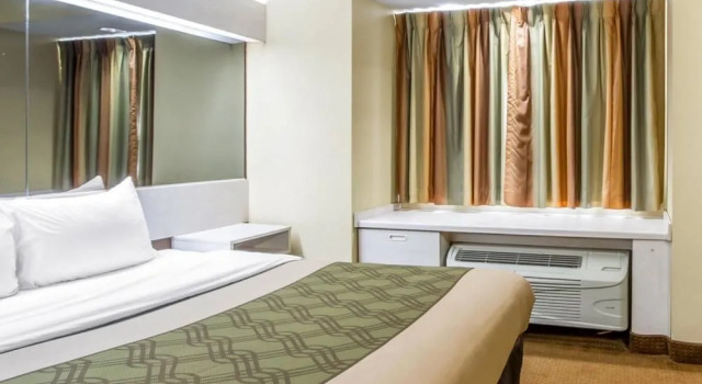 Econo Lodge Tillmans Corner, Prenota Hotel Hotel a Alabama con piscina, Piscina