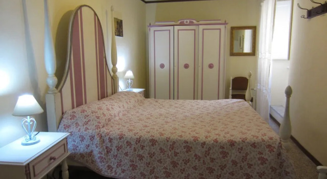 La Rocca Casa Vacanze, Забронировать Отель Отели Озера Больсена с парковкой, Парковка