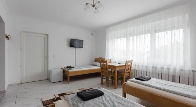 Апартаменты Airport Jazmin Guesthouse