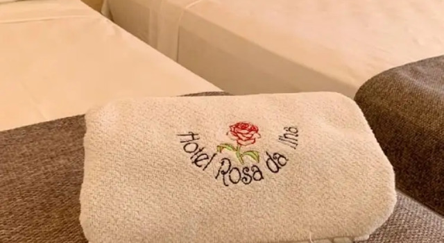 Номер Classic Hotel Rosa da Ilha Guaruja - 80m do mar, 02 piscinas, sala de jogos, brinquedão de percurso para crianças