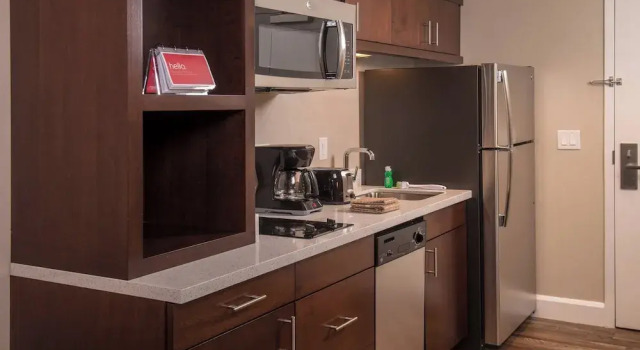 Четырёхместная студия TownePlace Suites by Marriott Altoona