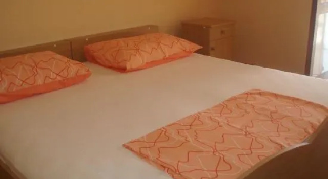 Apartments Laus